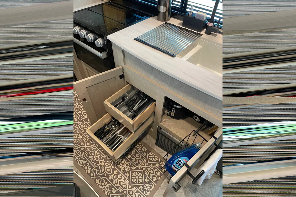 MEET LINCOLN OUR LUX RV, ASK ABOUT OUR ADDONS.