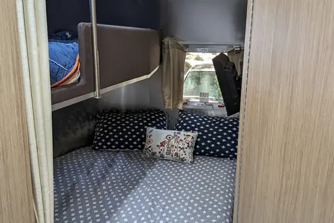 Luxury Airstream 30ft, Sleeps 8 + Pets, Delivery
