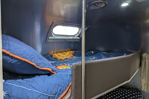 Luxury Airstream 30ft, Sleeps 8 + Pets, Delivery