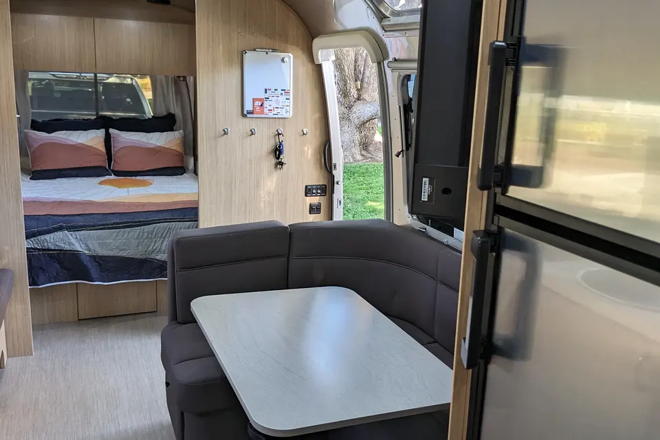Luxury Airstream 30ft, Sleeps 8 + Pets, Delivery