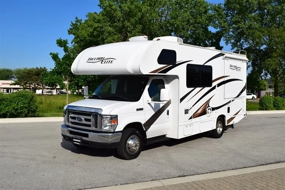Jackpot Joe RV (Circa) Ultd Miles Sleep 6 Unit #7