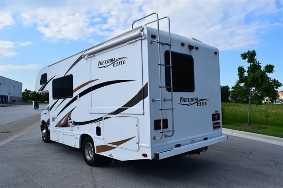 Jackpot Joe RV (Circa) Ultd Miles Sleep 6 Unit #7