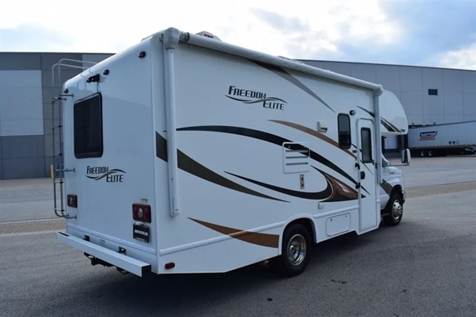 Jackpot Joe RV (Circa) Ultd Miles Sleep 6 Unit #7