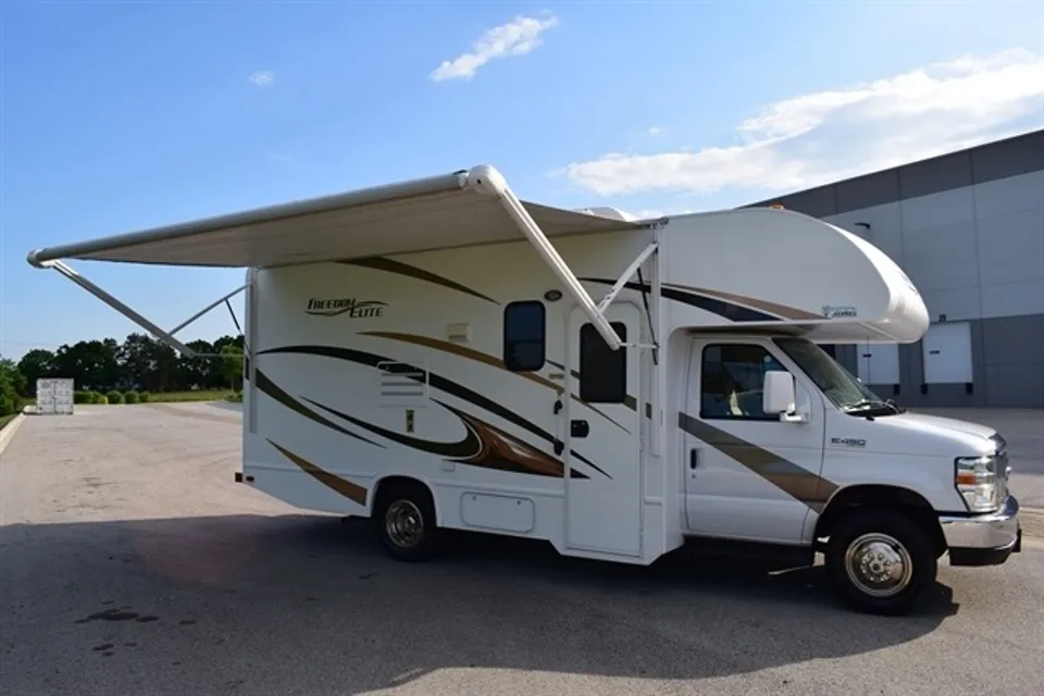 Jackpot Joe RV (Circa) Ultd Miles Sleep 6 Unit #7