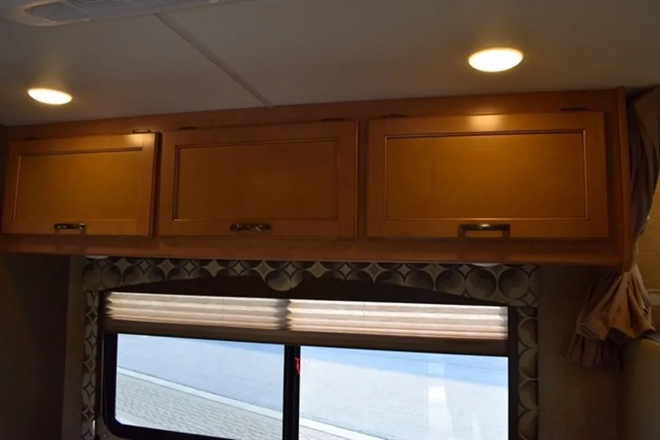 Jackpot Joe RV (Circa) Ultd Miles Sleep 6 Unit #7