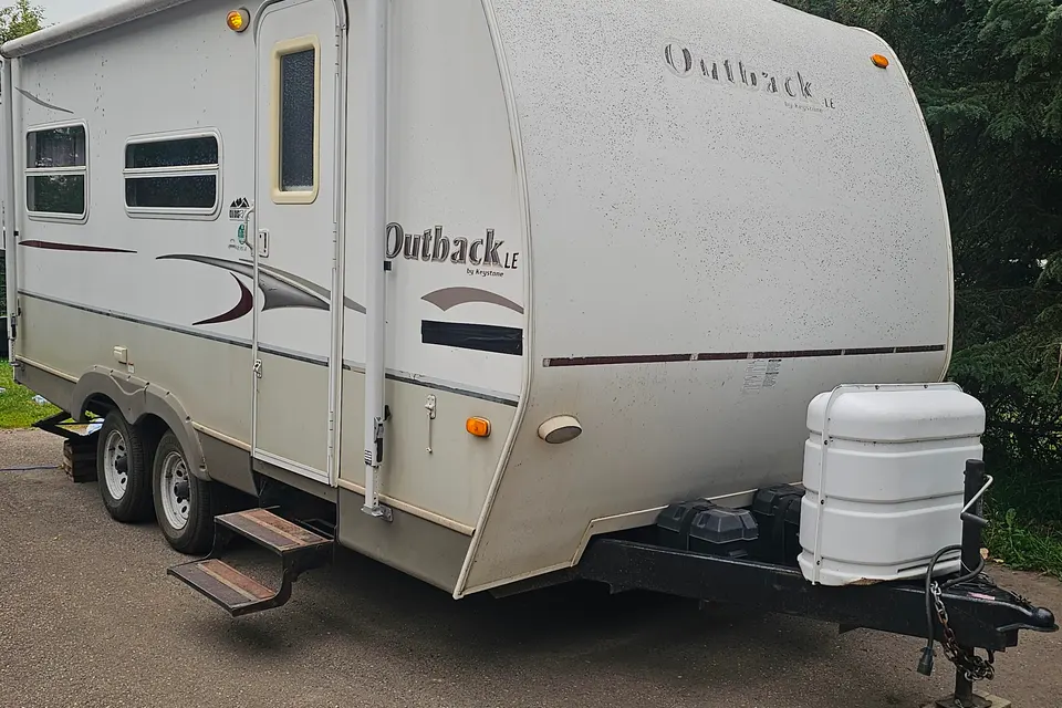 21 ft Cozy Outback family fun