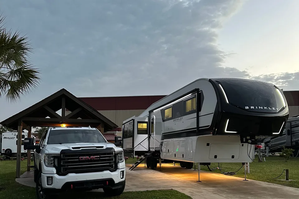 Brinkley 3610 Z Fifth Wheel