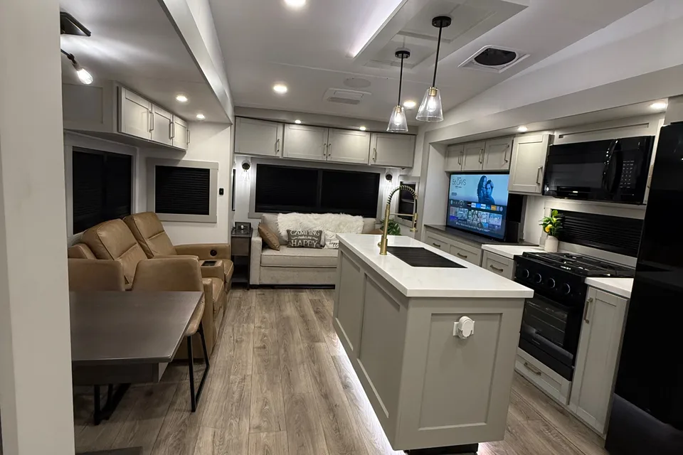 Brinkley 3610 Z Fifth Wheel