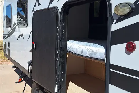 Blacky 2025 Cherokee Black Label with Solar