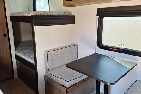 Blacky 2025 Cherokee Black Label with Solar