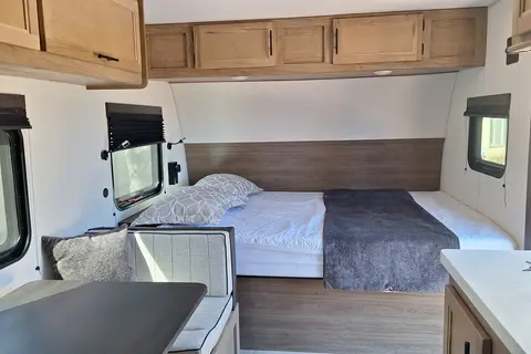 Blacky 2025 Cherokee Black Label with Solar