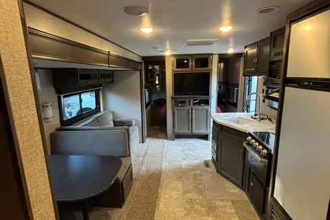 Jacob's Jayco 267BHS Rocky Mountain edition Travel Trailer
