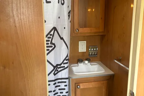 Missy's Riverside RV C Toy Hauler