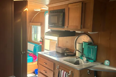 Missy's Riverside RV C Toy Hauler