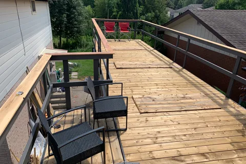 Curtski’s patio shack
