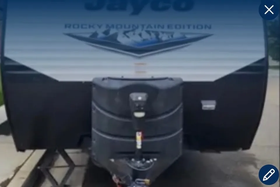Ian's Jayco SLX Travel Trailer