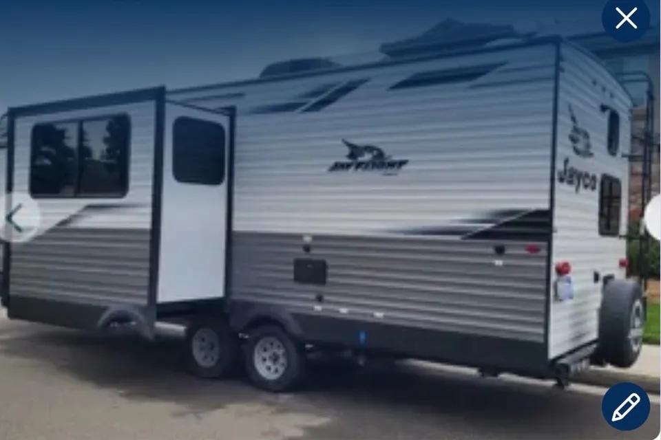 Ian's Jayco SLX Travel Trailer