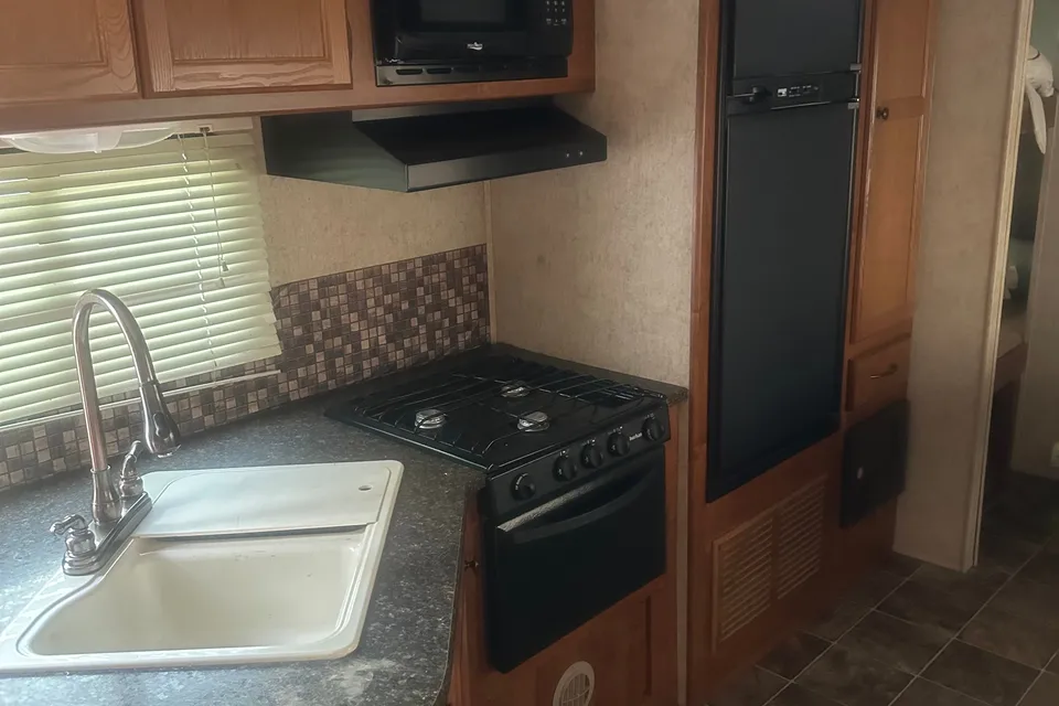 Gonzales Heartland Wilderness Travel Trailer