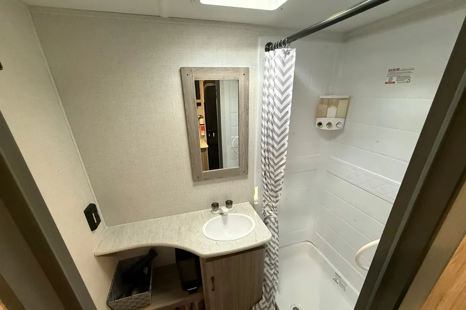 Brand new lightweight Glamping unit for 2 adults (+2kids)