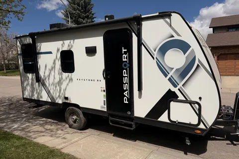 Brand new lightweight Glamping unit for 2 adults (+2kids)