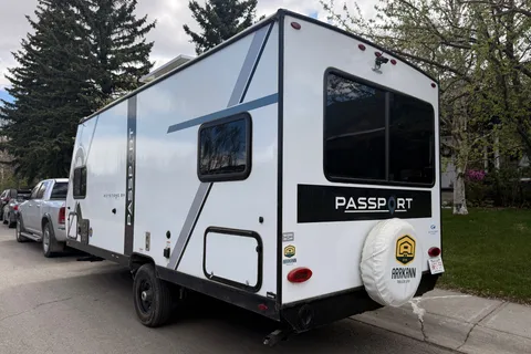 Brand new lightweight Glamping unit for 2 adults (+2kids)