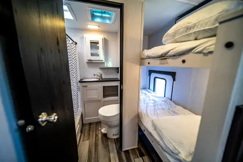 2023 Trailer Under 5000lbs (Sleeps 6 & Delivery)