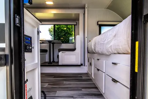 2023 Trailer Under 5000lbs (Sleeps 6 & Delivery)