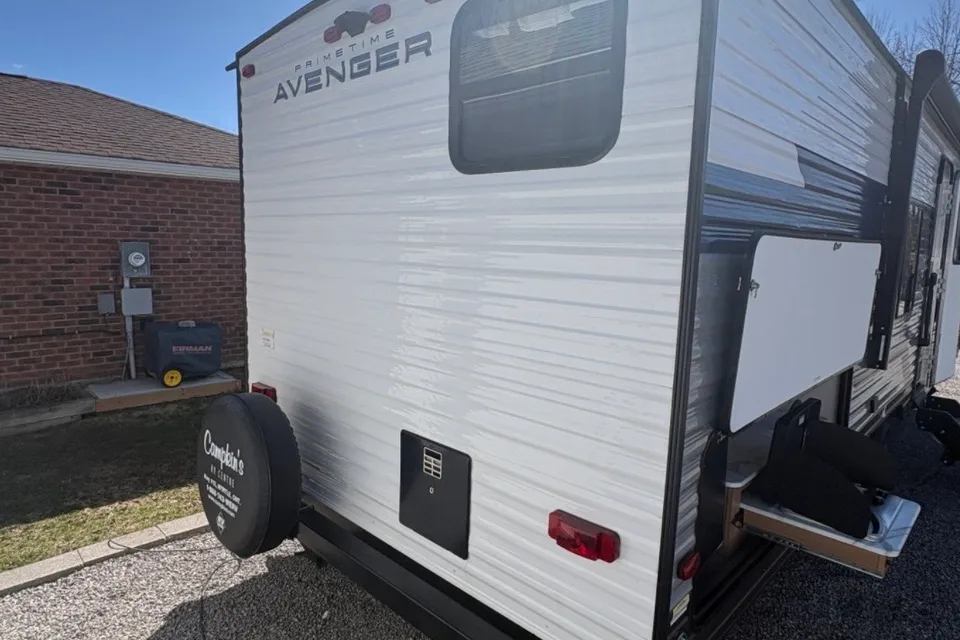 Forest River Primetime Avenger 26BK Travel Trailer