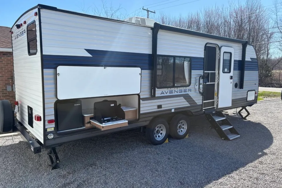 Forest River Primetime Avenger 26BK Travel Trailer