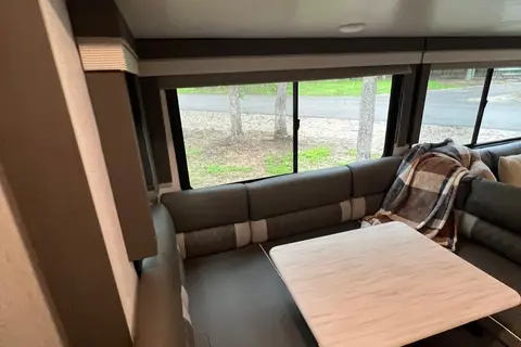 Forest River Wildwood 31kqbts Travel Trailer