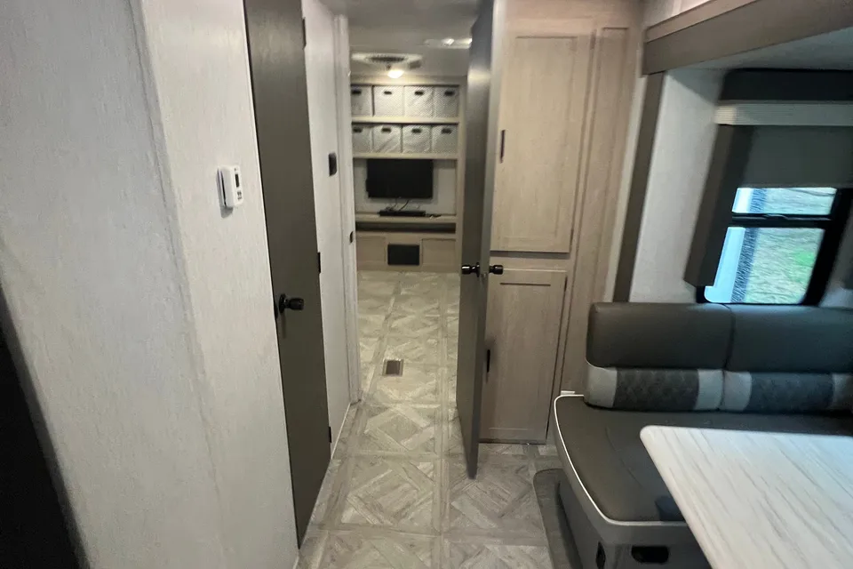 Forest River Wildwood 31kqbts Travel Trailer