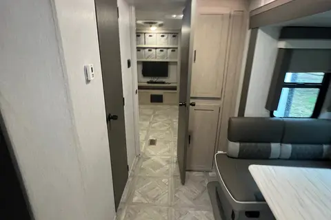 Forest River Wildwood 31kqbts Travel Trailer