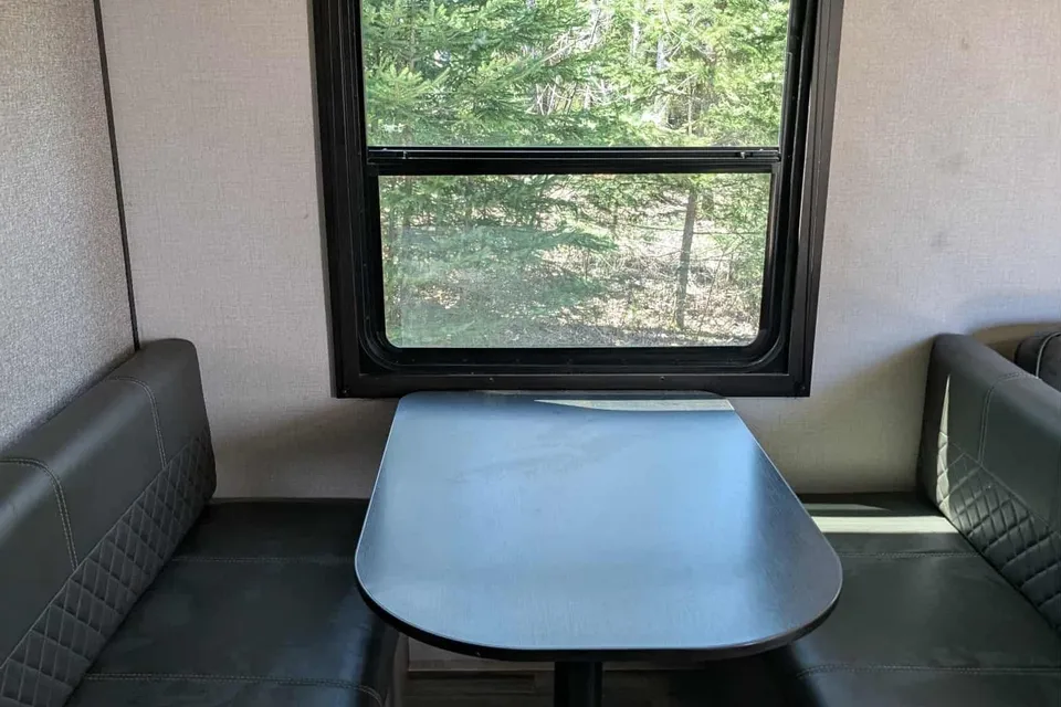 The Getaway with Curtis's Starcraft Autumridge Travel Trailer