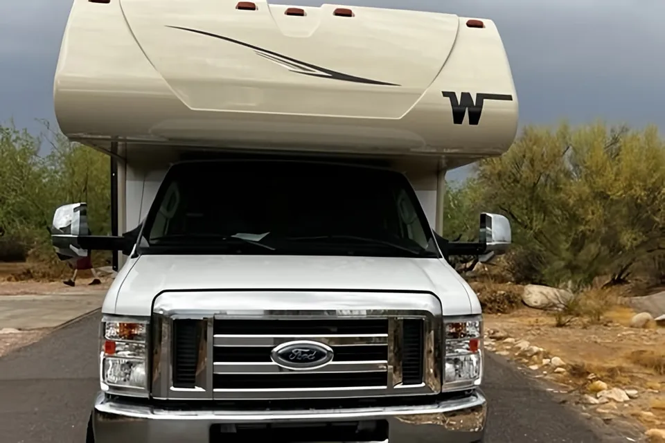 James's Winnebago Minnie Winnie 22M Class C