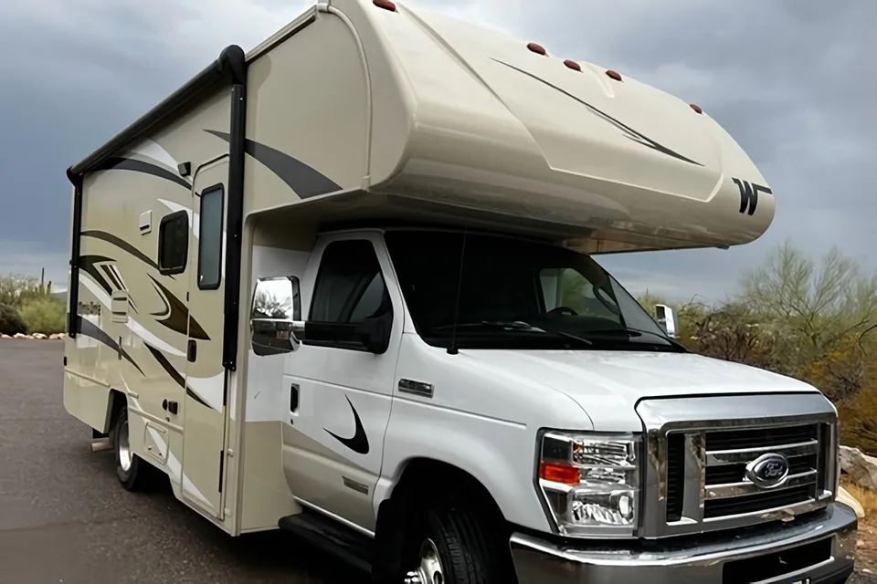 James's Winnebago Minnie Winnie 22M Class C