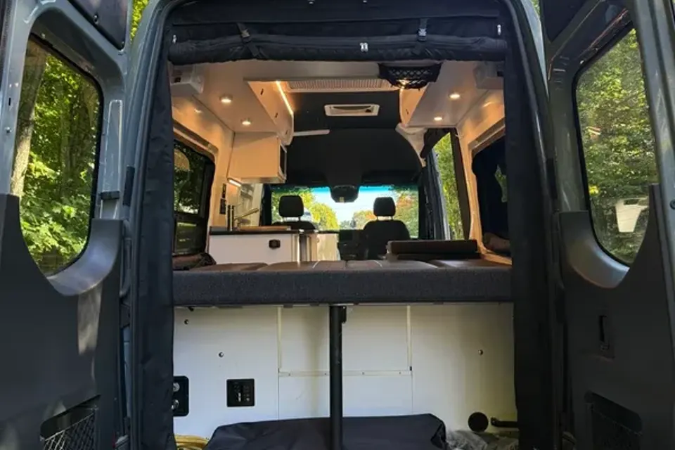 Mercedes-Benz 2500 Diesel New West Evasion Class B