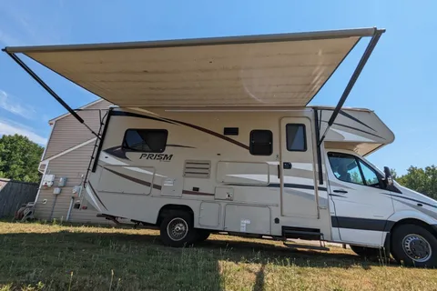 Mercedes Benz Coachmen Prism M-2150 Class C