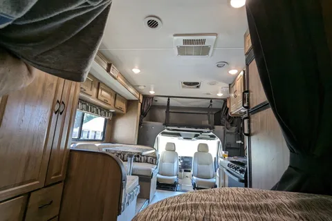 Mercedes Benz Coachmen Prism M-2150 Class C
