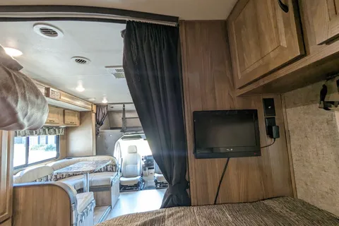 Mercedes Benz Coachmen Prism M-2150 Class C