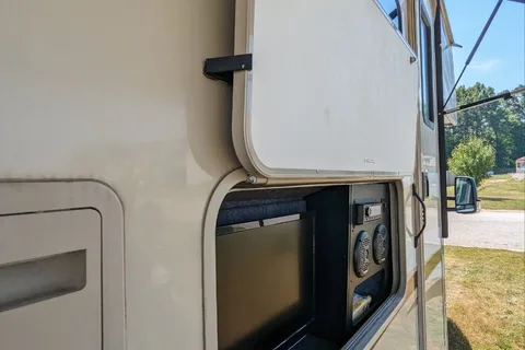 Mercedes Benz Coachmen Prism M-2150 Class C