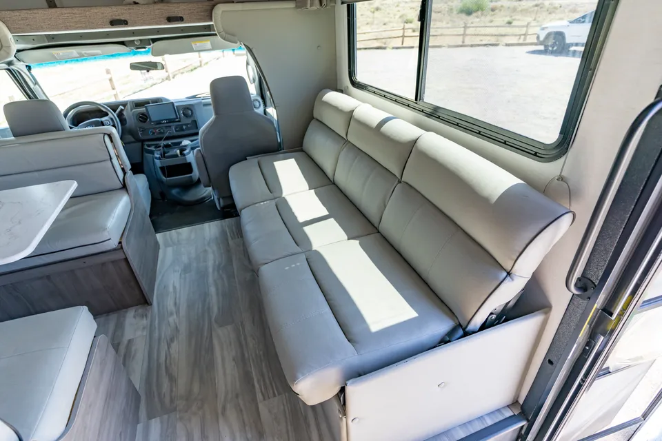 The Weekender! Great RV for Beginners 6280LE - 84048
