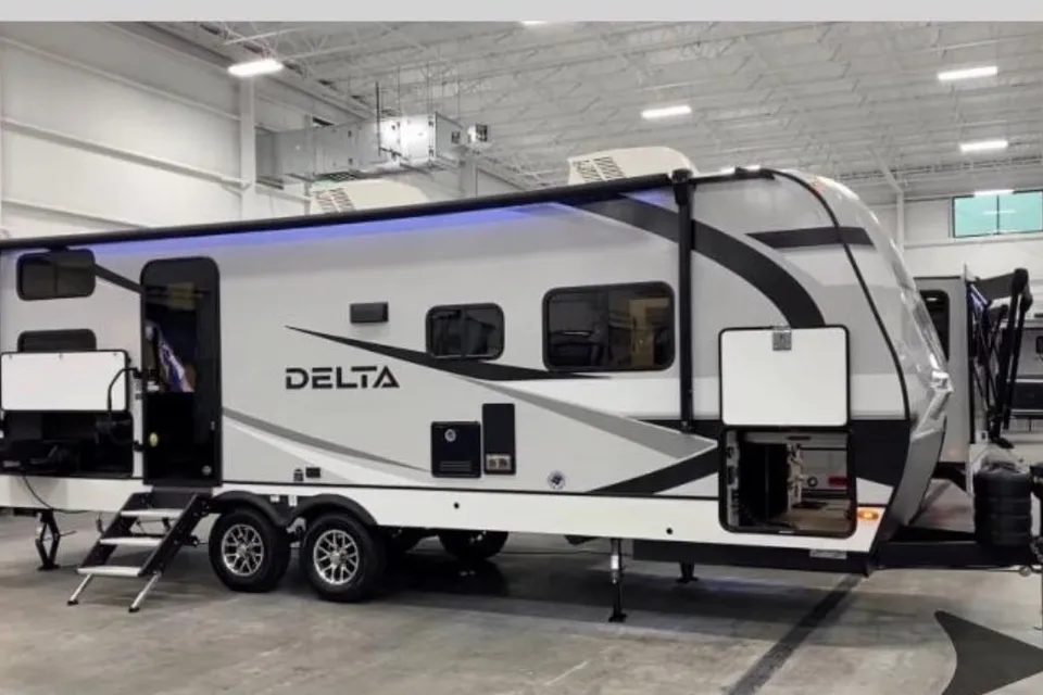 Classy Alliance RV Delta 251BH Travel Trailer LOADED