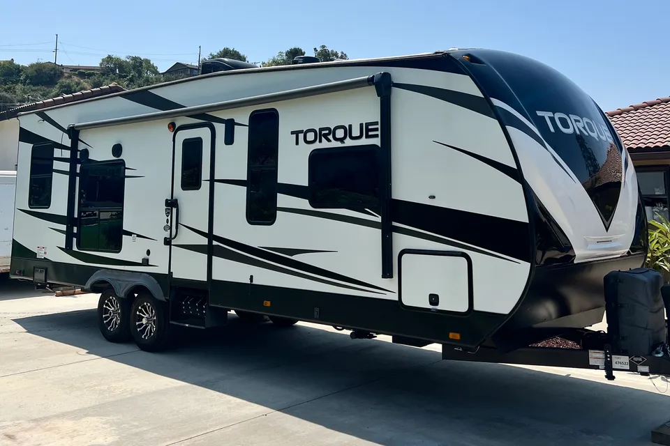 2021 Heartland Torque Toy Hauler Sleeps 8 w/ Patio Deck & Bulit In Generator