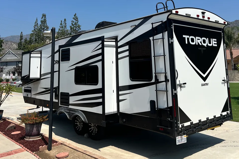 2021 Heartland Torque Toy Hauler Sleeps 8 w/ Patio Deck & Bulit In Generator