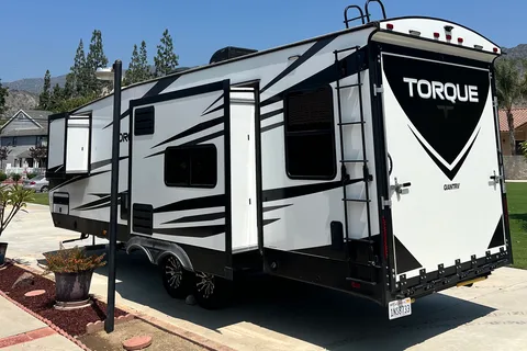 2021 Heartland Torque Toy Hauler Sleeps 8 w/ Patio Deck & Bulit In Generator