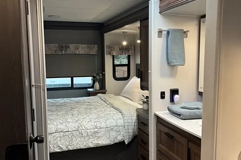 Forest River Sunseeker LESC1908