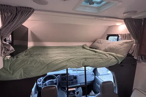 Forest River Sunseeker LESC1908