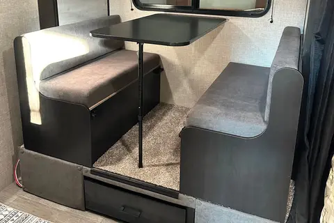 Samantha's Jayco Jay Flight SLX-7 Travel Trailer
