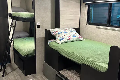 Samantha's Jayco Jay Flight SLX-7 Travel Trailer