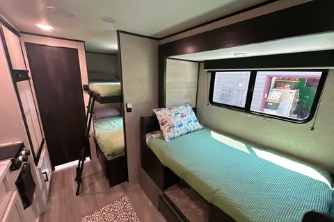 Samantha's Jayco Jay Flight SLX-7 Travel Trailer